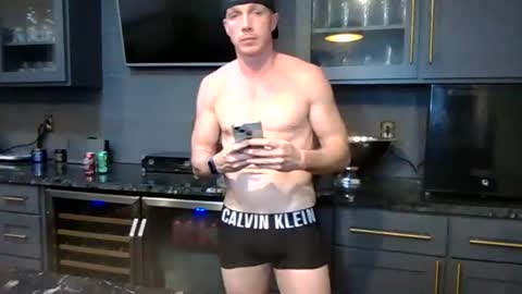 Snapshot of parkerflexes chatting on June 29, 2026, 1:00 pm Parker online show from June 29, 2026, 1:00 pm