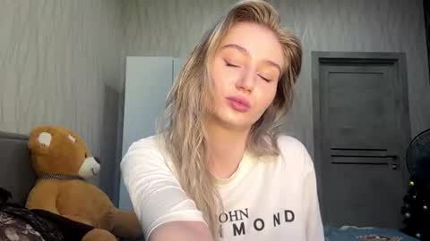 Snapshot of partheniamachle chatting on July 6, 2026, 2:14 pm Milana online show from July 6, 2026, 2:14 pm
