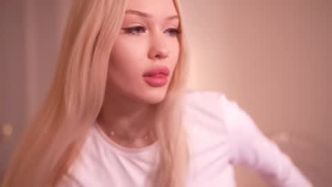 Snapshot of party_4_u chatting on November 22, 2025, 12:04 pm Sofi online show from November 22, 2025, 12:04 pm