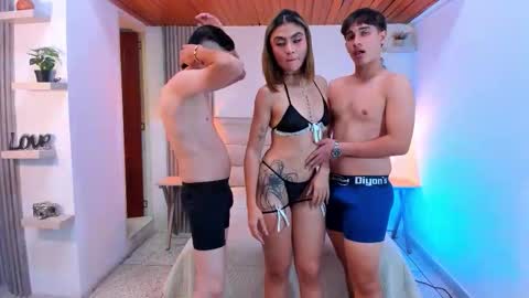 Snapshot of party_wallen chatting on October 24, 2025, 5:26 am Andres Nataly Clarck And Paco online show from October 24, 2025, 5:26 am