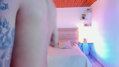 Snapshot of party_wallen chatting on November 15, 2025, 2:53 am Andres Nataly Clarck And Paco online show from November 15, 2025, 2:53 am