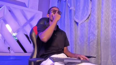 Snapshot of parzival_wt chatting on February 28, 2026, 7:37 pm PARZIVAL online show from February 28, 2026, 7:37 pm