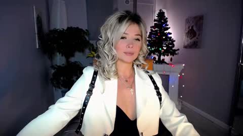 Snapshot of passionate_babe chatting on December 14, 2024, 6:24 am I have returned from vacation and I am glad to share my energy and emotions with you online show from December 14, 2024, 6:24 am