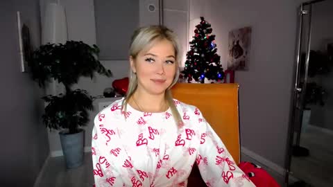 Snapshot of passionate_babe chatting on December 29, 2024, 6:14 am I have returned from vacation and I am glad to share my energy and emotions with you online show from December 29, 2024, 6:14 am