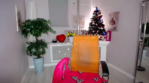 Snapshot of passionate_babe chatting on December 29, 2024, 12:23 pm I have returned from vacation and I am glad to share my energy and emotions with you online show from December 29, 2024, 12:23 pm