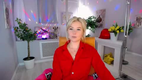 Snapshot of passionate_babe chatting on January 31, 2025, 12:40 pm I have returned from vacation and I am glad to share my energy and emotions with you online show from January 31, 2025, 12:40 pm