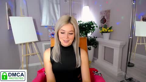 Snapshot of passionate_babe chatting on February 17, 2025, 12:38 pm I have returned from vacation and I am glad to share my energy and emotions with you online show from February 17, 2025, 12:38 pm