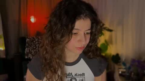 Snapshot of passionessa chatting on October 8, 2025, 8:34 am Call me Miss Alice Careful Passion Queen online show from October 8, 2025, 8:34 am