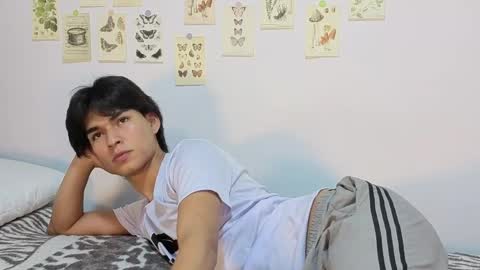 patri_ck_villa online show from May 26, 2026, 9:44 pm