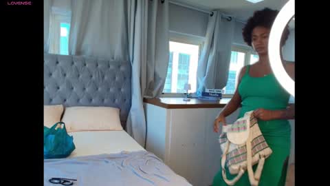 Patricia Rossi online show from March 25, 2026, 11:27 am