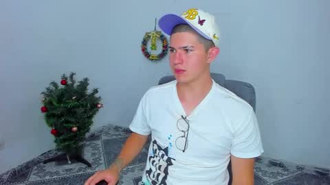 Snapshot of patrik027 chatting on January 7, 2025, 2:51 pm .... online show from January 7, 2025, 2:51 pm