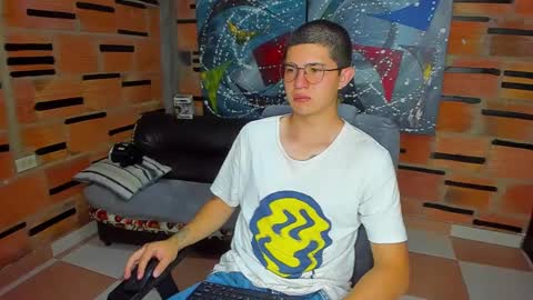 Snapshot of patrik027 chatting on January 23, 2025, 6:24 pm .... online show from January 23, 2025, 6:24 pm