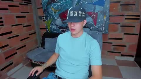 Snapshot of patrik027 chatting on February 3, 2025, 7:52 pm .... online show from February 3, 2025, 7:52 pm