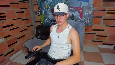 Snapshot of patrik027 chatting on February 5, 2025, 9:18 pm .... online show from February 5, 2025, 9:18 pm