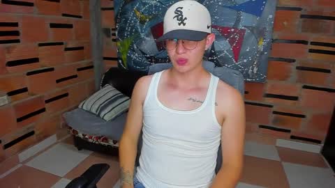 Snapshot of patrik027 chatting on February 6, 2025, 11:48 pm .... online show from February 6, 2025, 11:48 pm