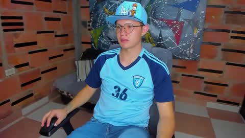 Snapshot of patrik027 chatting on February 14, 2025, 2:02 pm .... online show from February 14, 2025, 2:02 pm