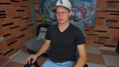 Snapshot of patrik027 chatting on February 15, 2025, 12:54 pm .... online show from February 15, 2025, 12:54 pm