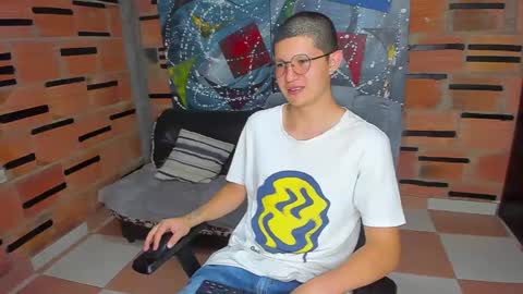 Snapshot of patrik027 chatting on February 17, 2025, 3:20 pm .... online show from February 17, 2025, 3:20 pm