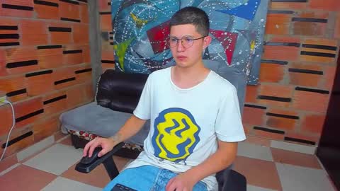 Snapshot of patrik027 chatting on March 6, 2025, 9:42 pm .... online show from March 6, 2025, 9:42 pm