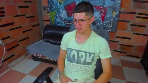 Snapshot of patrik027 chatting on March 11, 2025, 2:29 pm .... online show from March 11, 2025, 2:29 pm