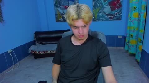 Snapshot of patrik027 chatting on September 14, 2025, 7:02 pm .... online show from September 14, 2025, 7:02 pm