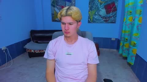 Snapshot of patrik027 chatting on September 16, 2025, 6:31 pm .... online show from September 16, 2025, 6:31 pm