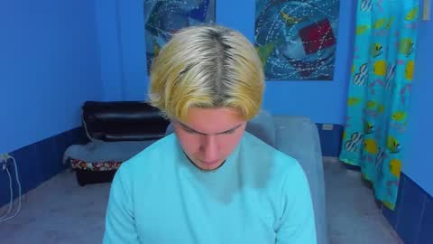 Snapshot of patrik027 chatting on September 18, 2025, 6:32 pm .... online show from September 18, 2025, 6:32 pm