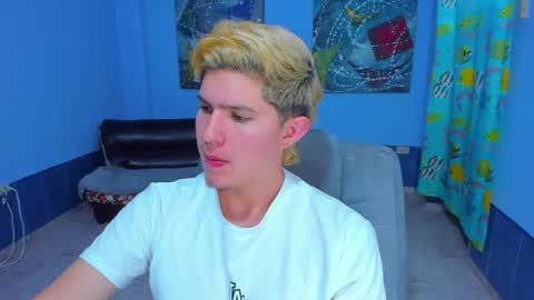 Snapshot of patrik027 chatting on September 19, 2025, 7:10 am .... online show from September 19, 2025, 7:10 am