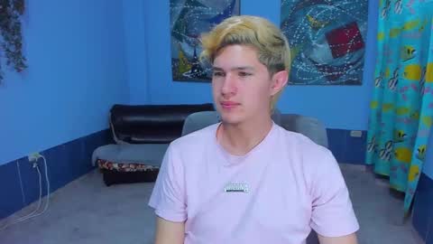 Snapshot of patrik027 chatting on September 20, 2025, 6:31 pm .... online show from September 20, 2025, 6:31 pm