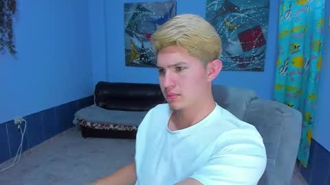 Snapshot of patrik027 chatting on October 8, 2025, 8:45 am .... online show from October 8, 2025, 8:45 am