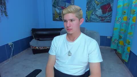 Snapshot of patrik027 chatting on October 13, 2025, 5:18 am .... online show from October 13, 2025, 5:18 am