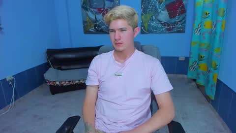 Snapshot of patrik027 chatting on October 13, 2025, 8:09 pm .... online show from October 13, 2025, 8:09 pm