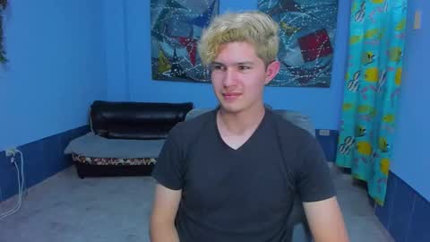 Snapshot of patrik027 chatting on October 15, 2025, 10:43 pm .... online show from October 15, 2025, 10:43 pm