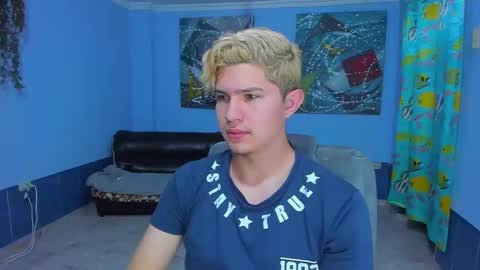 Snapshot of patrik027 chatting on October 16, 2025, 7:15 pm .... online show from October 16, 2025, 7:15 pm