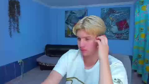 Snapshot of patrik027 chatting on October 18, 2025, 6:30 pm .... online show from October 18, 2025, 6:30 pm