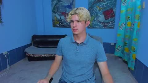 Snapshot of patrik027 chatting on October 27, 2025, 7:12 am .... online show from October 27, 2025, 7:12 am