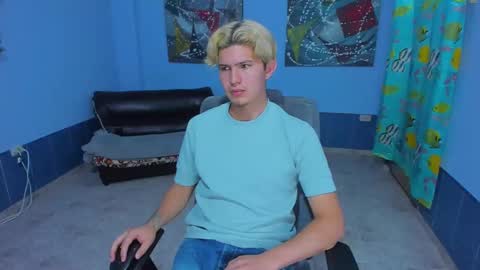 Snapshot of patrik027 chatting on November 4, 2025, 8:02 am .... online show from November 4, 2025, 8:02 am