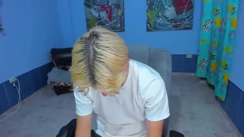 Snapshot of patrik027 chatting on November 17, 2025, 8:36 pm .... online show from November 17, 2025, 8:36 pm