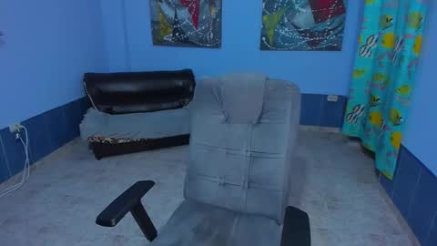 Snapshot of patrik027 chatting on November 25, 2025, 8:25 am .... online show from November 25, 2025, 8:25 am