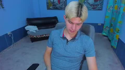 Snapshot of patrik027 chatting on November 29, 2025, 7:00 am .... online show from November 29, 2025, 7:00 am