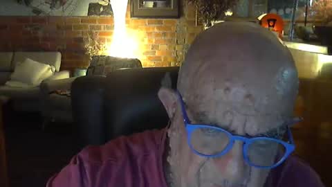 Snapshot of patvac chatting on January 10, 2026, 2:19 pm patvac online show from January 10, 2026, 2:19 pm