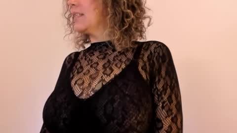 Snapshot of paty_chic chatting on March 31, 2026, 3:45 pm Paty Chic online show from March 31, 2026, 3:45 pm