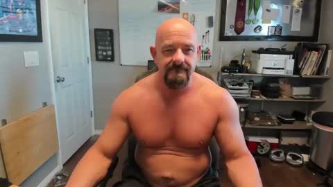 Justeffingaround online show from February 28, 2025, 3:59 pm