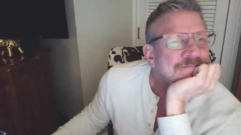 Snapshot of paul_longcut chatting on February 7, 2026, 3:21 am Paul Roland online show from February 7, 2026, 3:21 am