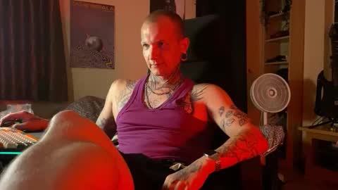 Snapshot of paul_razor chatting on March 1, 2026, 4:53 pm Paul online show from March 1, 2026, 4:53 pm