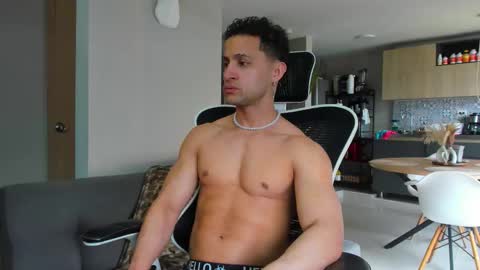 Snapshot of paul_reyborg chatting on November 21, 2025, 6:06 pm Paul online show from November 21, 2025, 6:06 pm