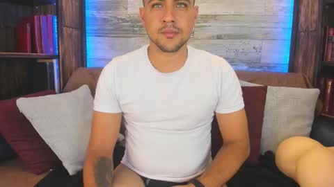 Paul Rivera online show from November 8, 2025, 2:17 pm