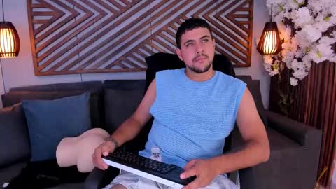 Paul Rivera online show from November 20, 2025, 8:30 pm