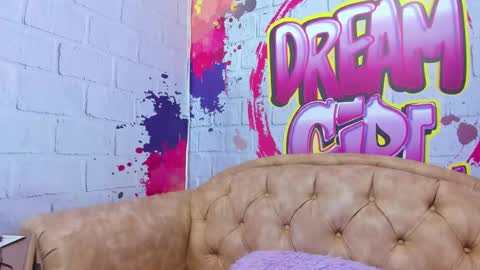 paula online show from February 18, 2025, 2:16 am