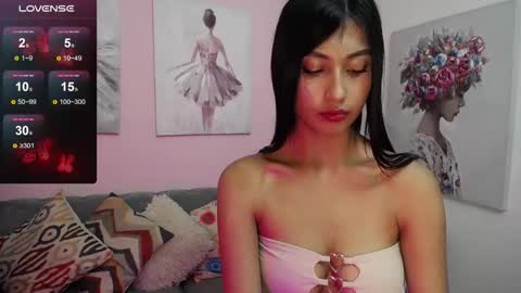 Pau online show from November 26, 2025, 12:28 pm